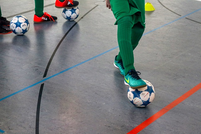 网球爆冷！两位前8种子出局，中国选手杨钊煊表现亮眼，郑钦文迎战黑马.