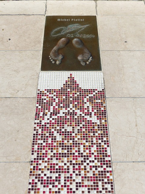 能实现吗？若维拉夺欧冠且曼联／热刺夺欧联英超.