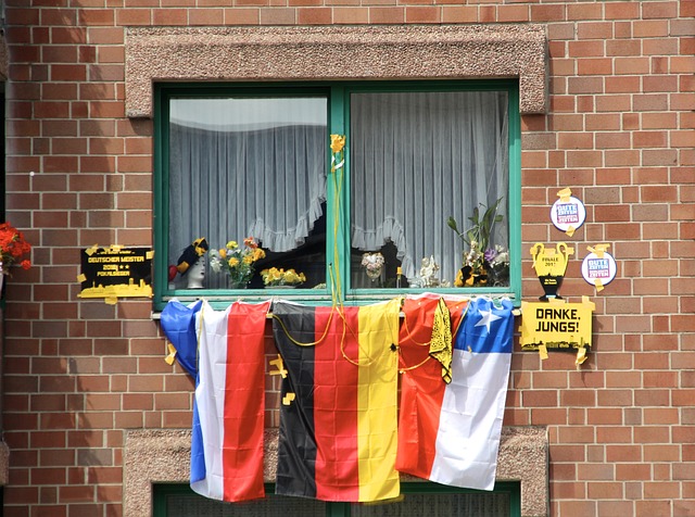 何龙海：很高兴客场获3分 感谢主教练让我首发.